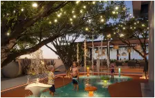 משטח התזה לילדים Grove Ridge