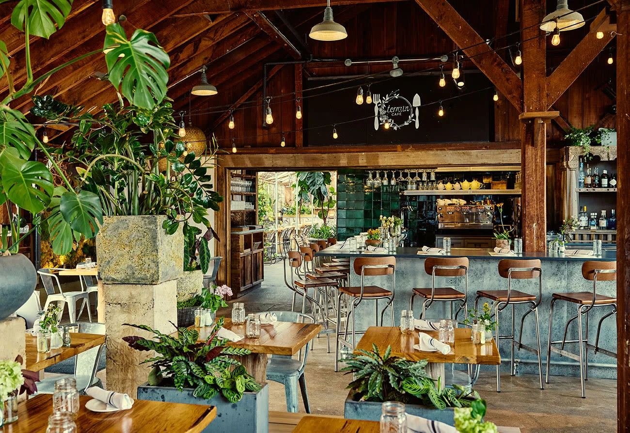 בתי קפה ומסעדות Azizi Tower 1